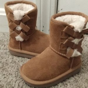 Koolaburra by UGG -Toddler Size 5